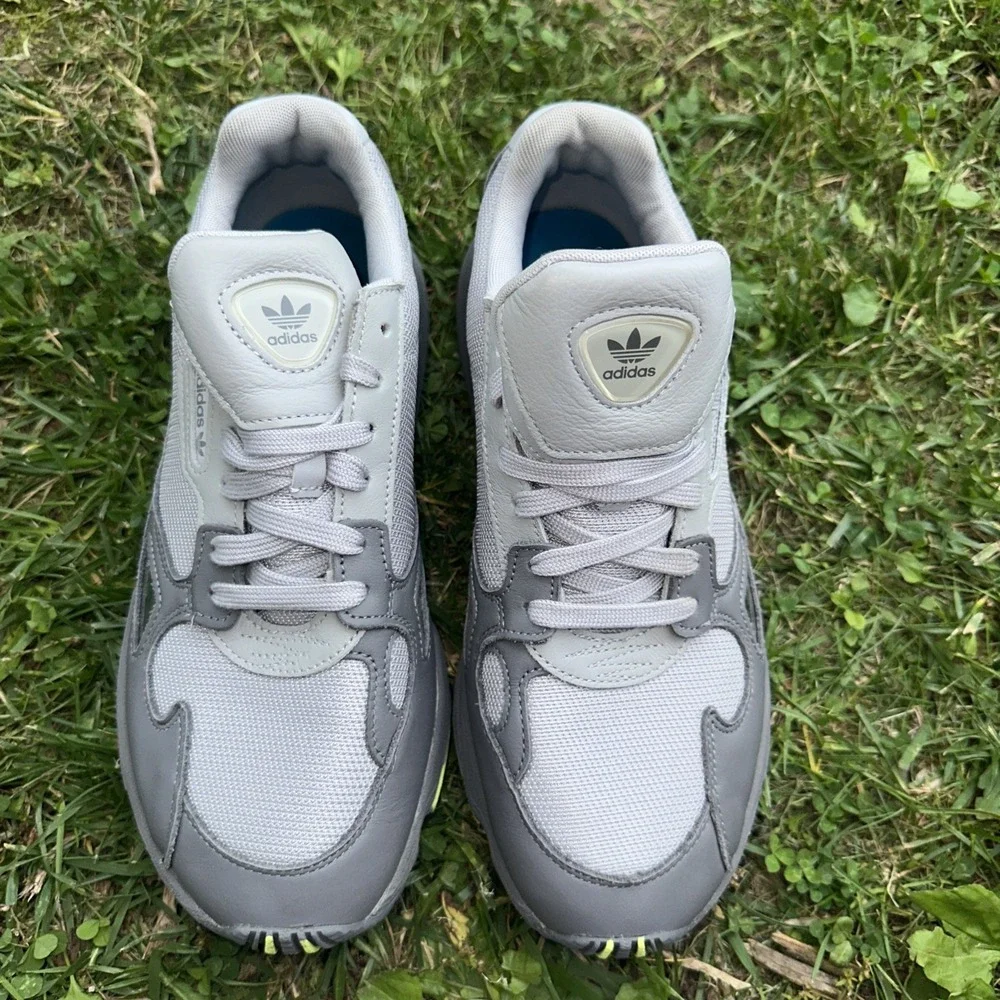 Adidas Torsion gray‎ Men's us Size 10 Lace-up Shoes